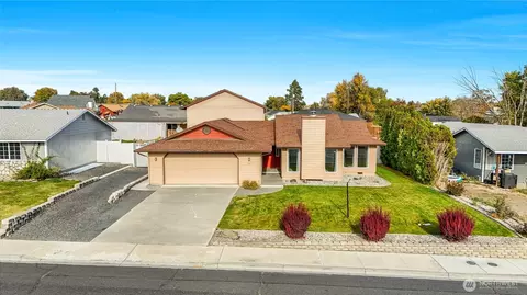 319 N Grape Dr, Moses Lake, WA 98837