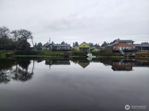 275 Canal Dr NE, Ocean Shores, WA 98569