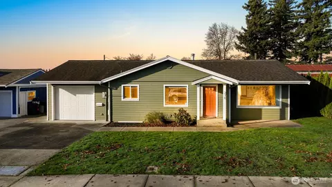210 Stremler Dr, Lynden, WA 98264