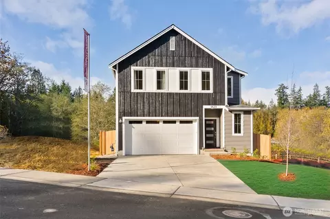 318 NE Shadowhawk Ln, Bremerton, WA 98311