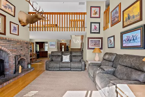 Living - 6704 224th St E, Spanaway, WA 98387 photo 2 of 3