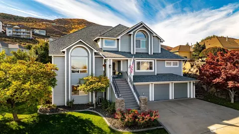 481 Clermont Dr, Richland, WA 99352