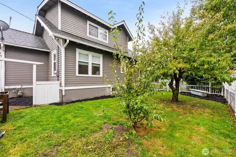Exterior - 805 Cherry Ave, Sumner, WA 98390 photo 6 of 11