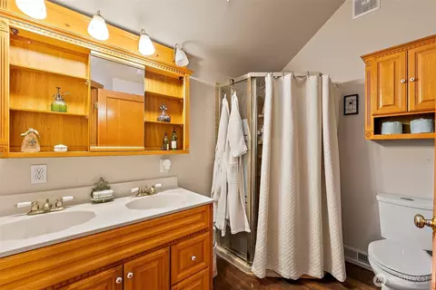 Bath - 805 Cherry Ave, Sumner, WA 98390 photo 2 of 2