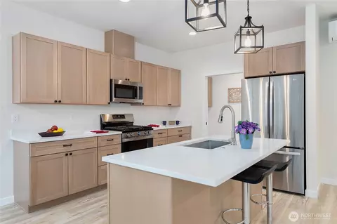 Kitchen - 405 E 2nd St, Nooksack, WA 98276 photo 2 of 6