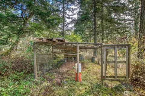 Exterior - 887 Laporte Rd, Eastsound, WA 98245 photo 10 of 12