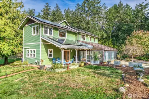887 Laporte Rd, Eastsound, WA 98245