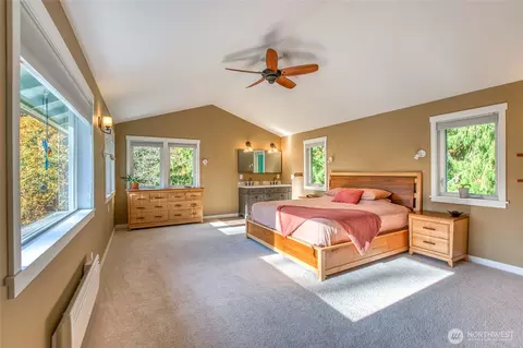 Bedroom - 887 Laporte Rd, Eastsound, WA 98245 photo 2 of 3