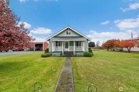 944 Willapa Rd, Raymond, WA 98577