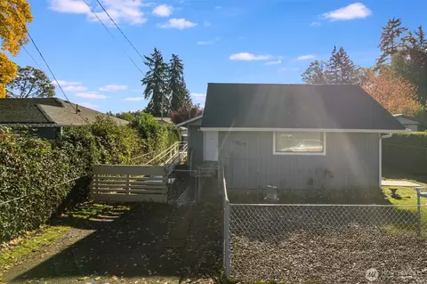 15115 Grant Ave SW, Lakewood, WA 98498
