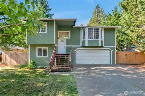 5329 S Vista Dr E, Bonney Lake, WA 98391