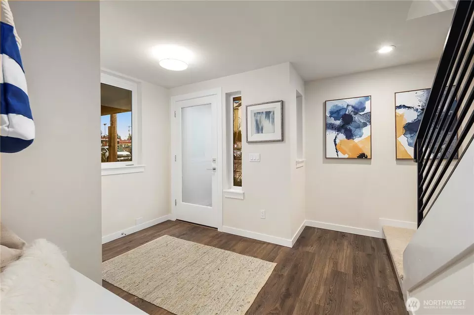 Entry Way - 9229 B 16th Ave SW, Seattle, WA 98106 photo 1 of 2