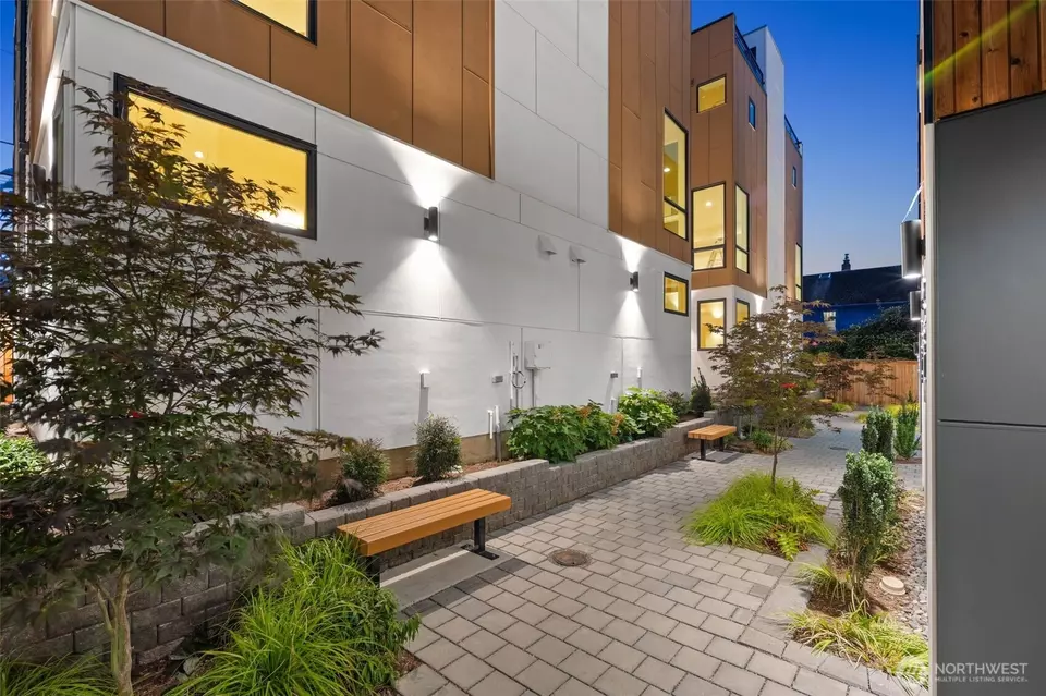 Exterior - 9229 B 16th Ave SW, Seattle, WA 98106 photo 1 of 3