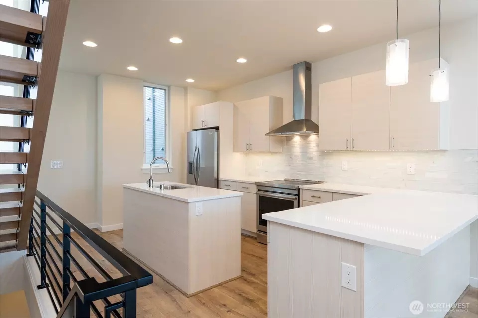 Kitchen - 9229 B 16th Ave SW, Seattle, WA 98106 photo 3 of 5