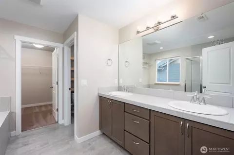 Bath - 730 10th St, Sultan, WA 98294 photo 2 of 4