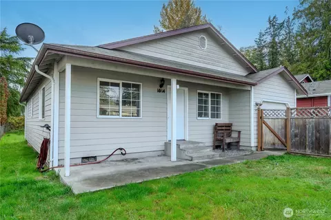 1014 W Spruce St, Port Angeles, WA 98363