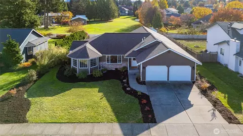 1172 Edgewater Ln, Lynden, WA 98264
