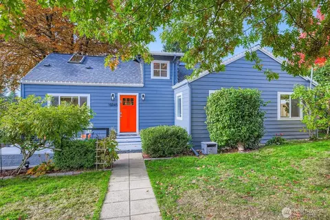 10345 Ashworth Ave N, Seattle, WA 98133