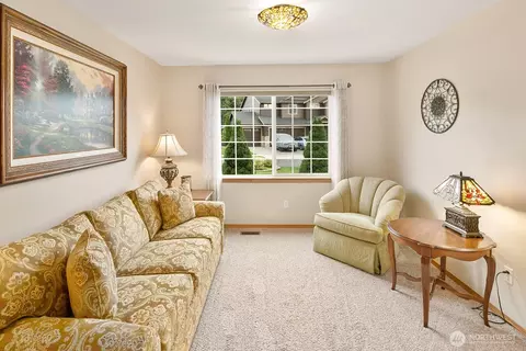 Living - 20011 195th Ave E, Orting, WA 98360 photo 1 of 2