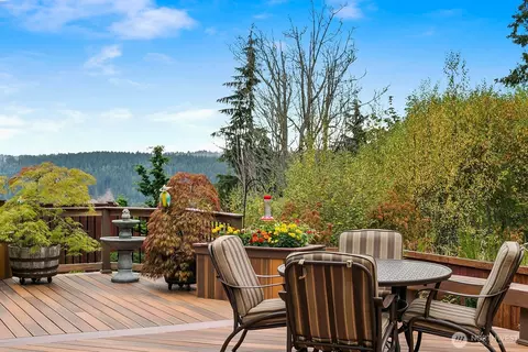 Exterior - 20011 195th Ave E, Orting, WA 98360 photo 5 of 11