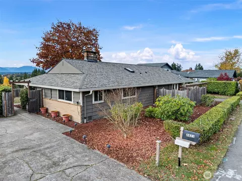2821 Sanders Ave, Bremerton, WA 98310