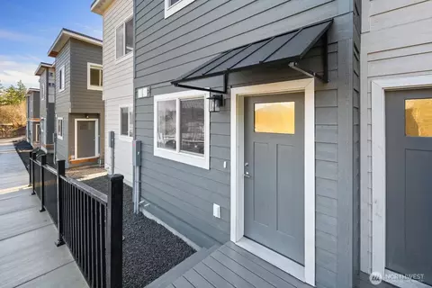 1032 3 Guard St, Friday Harbor, WA 98250