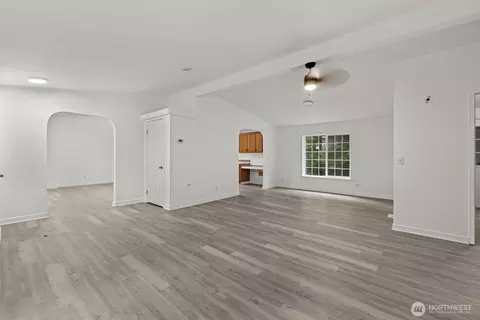 Living - 35952 Stackpole Rd, Ocean Park, WA 98640 photo 5 of 10