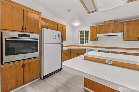 Kitchen - 35952 Stackpole Rd, Ocean Park, WA 98640 photo 1 of 5