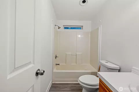 Bath - 35952 Stackpole Rd, Ocean Park, WA 98640 photo 5 of 5
