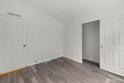 Bedroom - 35952 Stackpole Rd, Ocean Park, WA 98640 photo 5 of 6