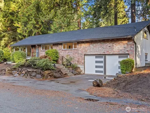 19104 17th Ave NW, Shoreline, WA 98177