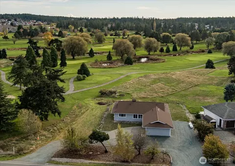 2312 Fairway Ln, Oak Harbor, WA 98277