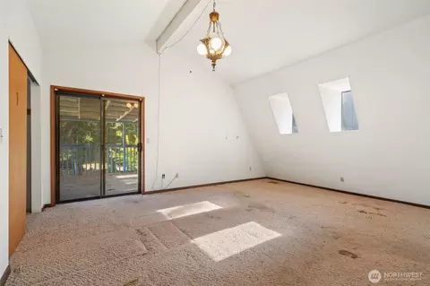 Bedroom - 426 Griffith Farm Rd, Sequim, WA 98382 photo 4 of 5