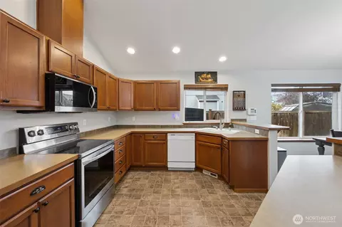 Kitchen - 175 Wind River Dr, Chehalis, WA 98532 photo 1 of 1