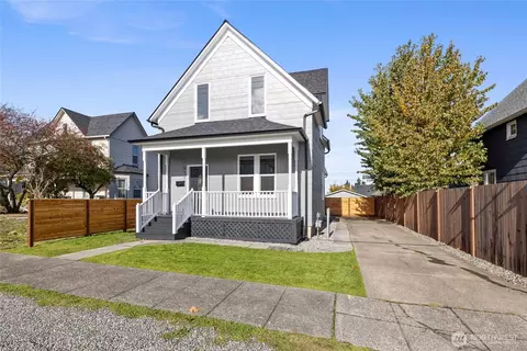 511 E Harrison St, Tacoma, WA 98404