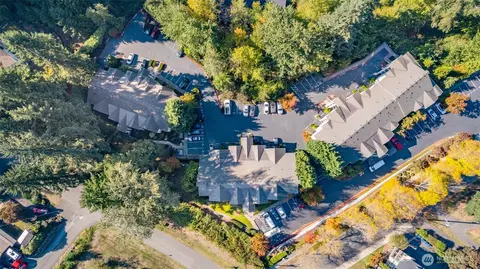 View/Area - 10709 Valley View Rd #B403, Bothell, WA 98011 photo 3 of 4