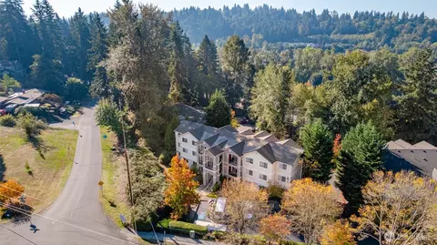 View/Area - 10709 Valley View Rd #B403, Bothell, WA 98011 photo 2 of 4