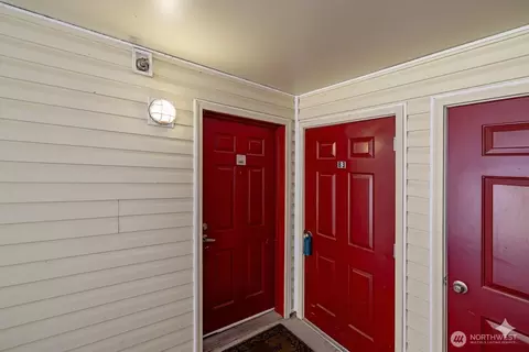 Other - 10709 Valley View Rd #B403, Bothell, WA 98011 photo 2 of 5