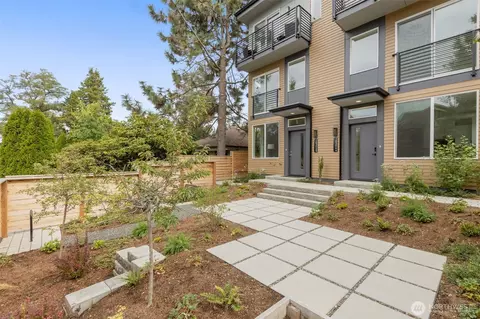 10306 E Midvale Ave N, Seattle, WA 98133