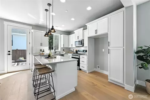 Kitchen - 10 Meridian Ave SE #CR 09, Bothell, WA 98012 photo 4 of 13