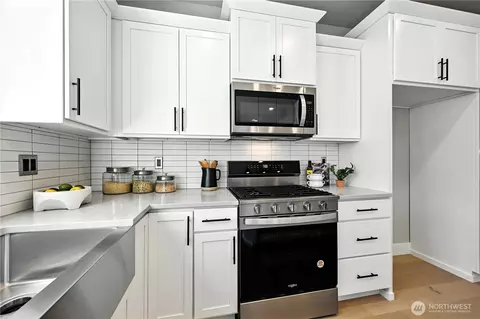 Kitchen - 10 Meridian Ave SE #CR 09, Bothell, WA 98012 photo 8 of 13
