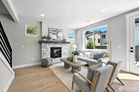 Living - 10 Meridian Ave SE #CR 09, Bothell, WA 98012 photo 1 of 2