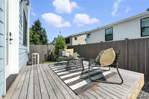 Exterior - 10 Meridian Ave SE #CR 09, Bothell, WA 98012 photo 3 of 3