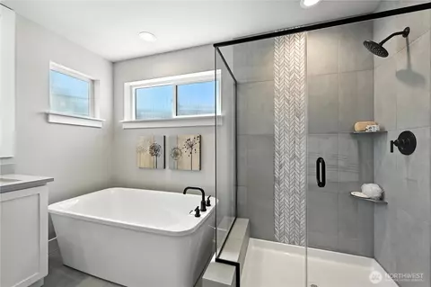 Bath - 10 Meridian Ave SE #CR 09, Bothell, WA 98012 photo 4 of 6