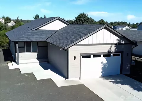 332 Cockle St SW, Ocean Shores, WA 98569