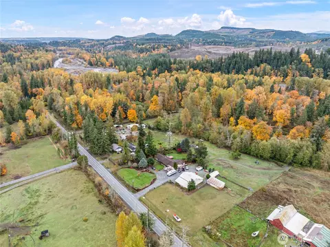 View/Area - 26707 Orville Rd E, Orting, WA 98360 photo 3 of 5