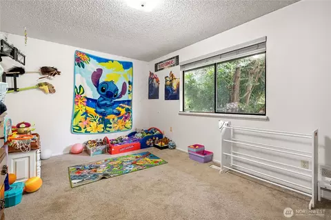 Bedroom - 26707 Orville Rd E, Orting, WA 98360 photo 3 of 5
