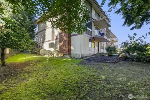 Exterior - 2418 Euclid Ave, Everett, WA 98203 photo 3 of 9