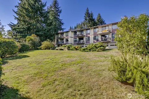 Exterior - 2418 Euclid Ave, Everett, WA 98203 photo 7 of 9