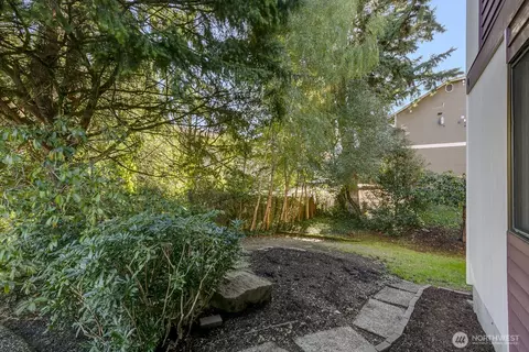 Exterior - 2418 Euclid Ave, Everett, WA 98203 photo 5 of 9